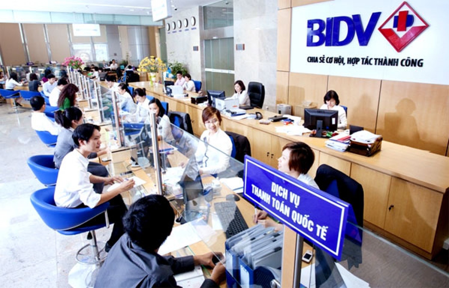 Gói vay vốn ngân hàng BIDV thế chấp sổ đỏ lãi suất ưu đãi, thủ tục đơn giản 1 Gói vay vốn ngân hàng BIDV thế chấp sổ đỏ lãi suất ưu đãi, thủ tục đơn giản