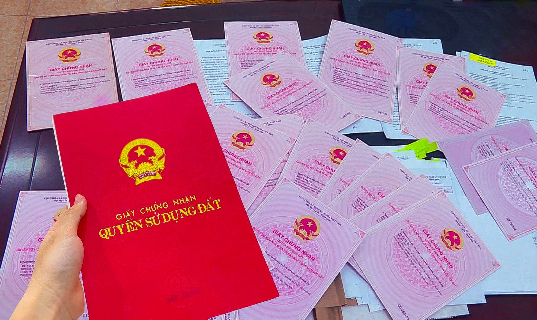 Khái niệm quyền sử dụng đất 2 Ảnh: Sổ đỏ