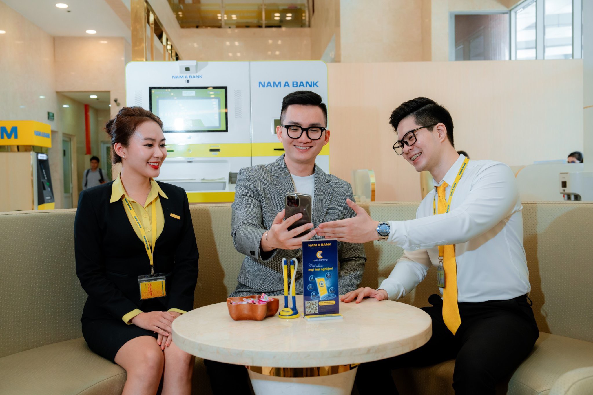Nam Á vượt chỉ tiêu kinh doanh 6 tháng 2 Nam A vuot chi tieu kinh doanh 6 thang 1