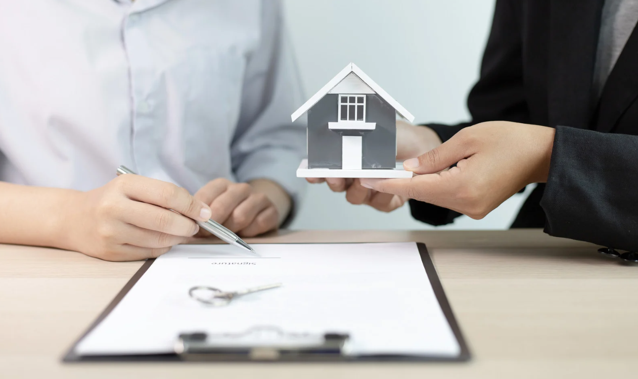 Vay thế chấp ngân hàng tại Hà Nội: Lãi suất, điều kiện, thủ tục? 1 Ảnh: Vay thế chấp ngân hàng tại Hà Nội