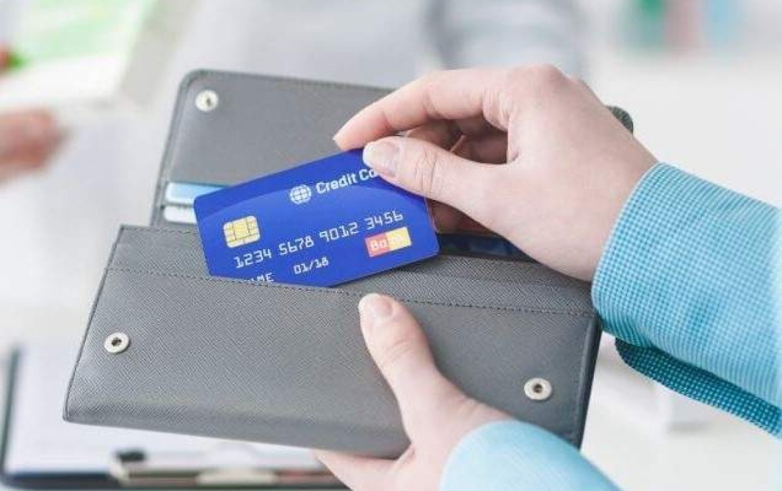 Cách tiết kiệm chi phí đáo hạn thẻ tín dụng cho người mới 2 Cách tiết kiệm chi phí đáo hạn thẻ tín dụng cho người mới