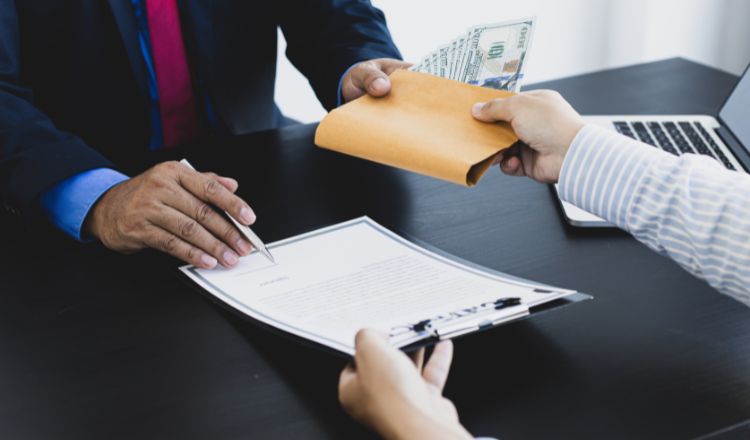 Làm sao vay tiền ngân hàng lãi suất thấp an toàn nhất 2 Làm sao vay tiền ngân hàng lãi suất thấp an toàn nhất