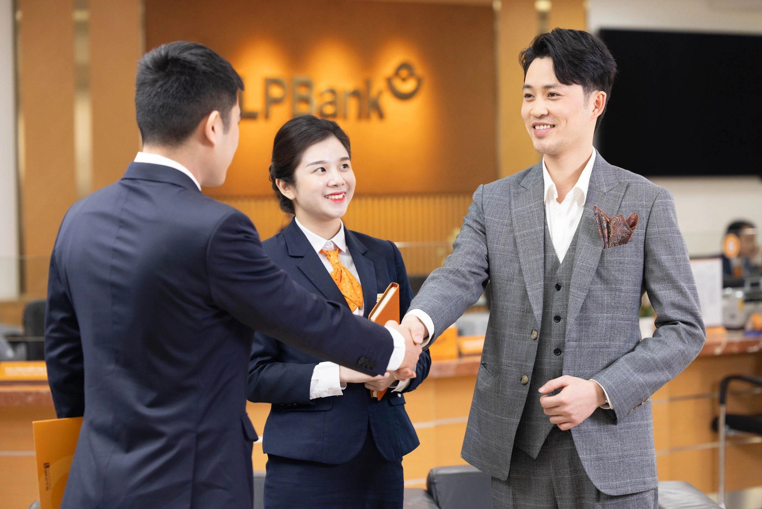 Lãi suất vay vốn ngân hàng LPBank mới nhất 2024 2 Lãi suất vay vốn ngân hàng LPBank mới nhất 2024