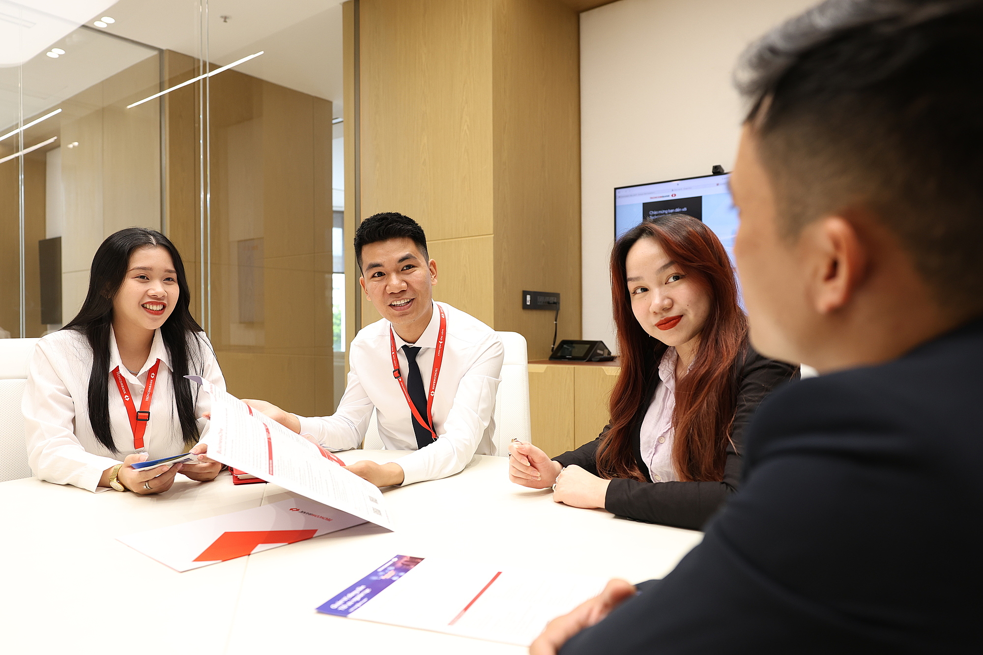 Các hình thức vay vốn Techcombank mới nhất 2024 2 Vay vốn Techcombank thế chấp tài sản