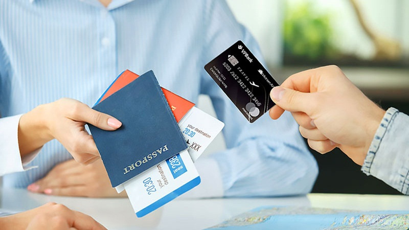 Thẻ tín dụng chính và phụ